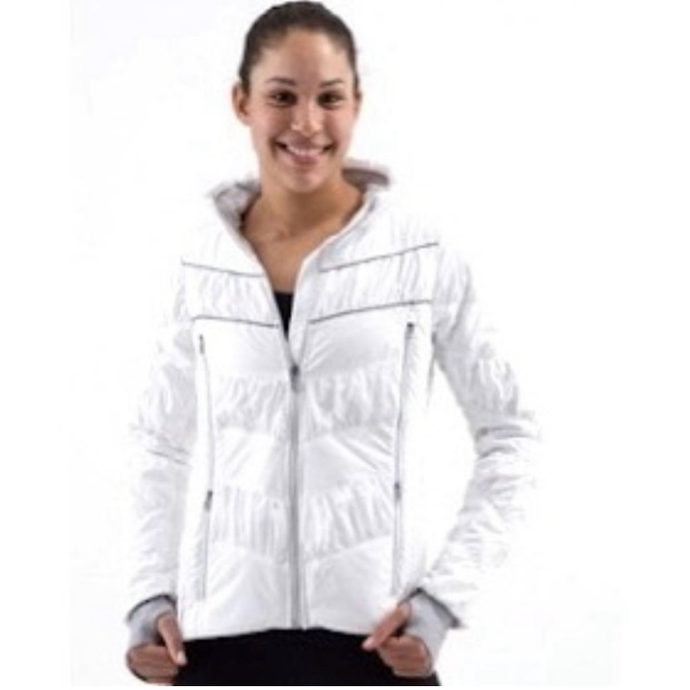 Lululemon Run:Outward Bound Jacket size 10 never worn. Still has tags